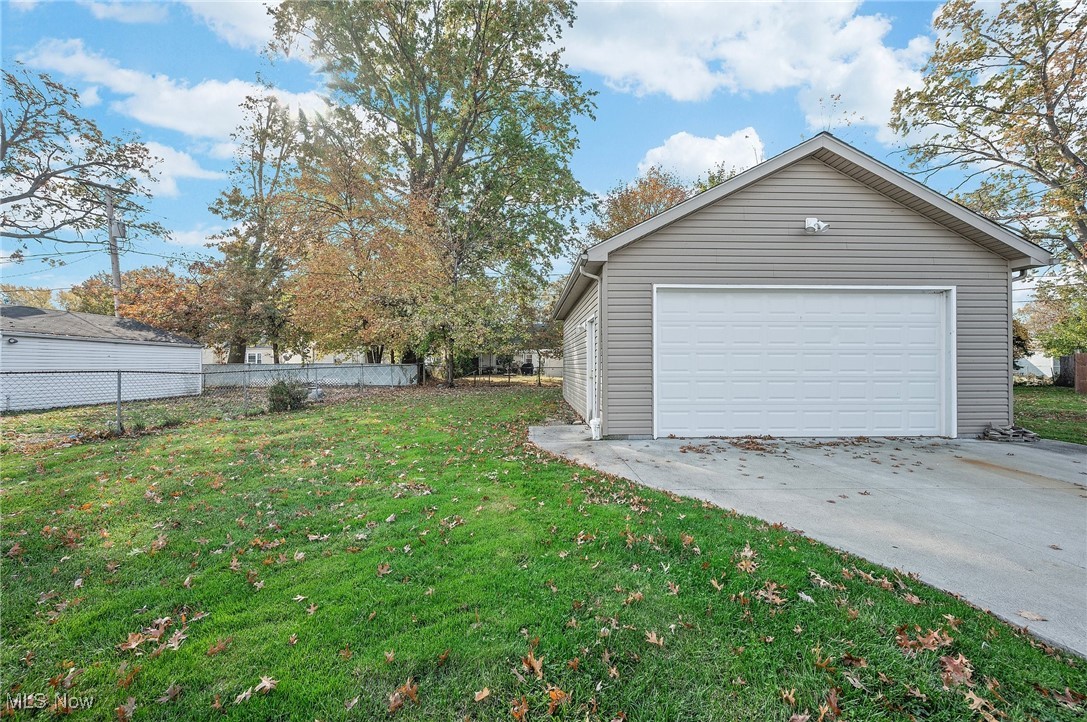 29310 Green Drive, Willowick, Ohio image 33