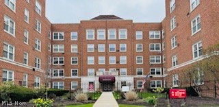 View Shaker Heights, OH 44122 condo