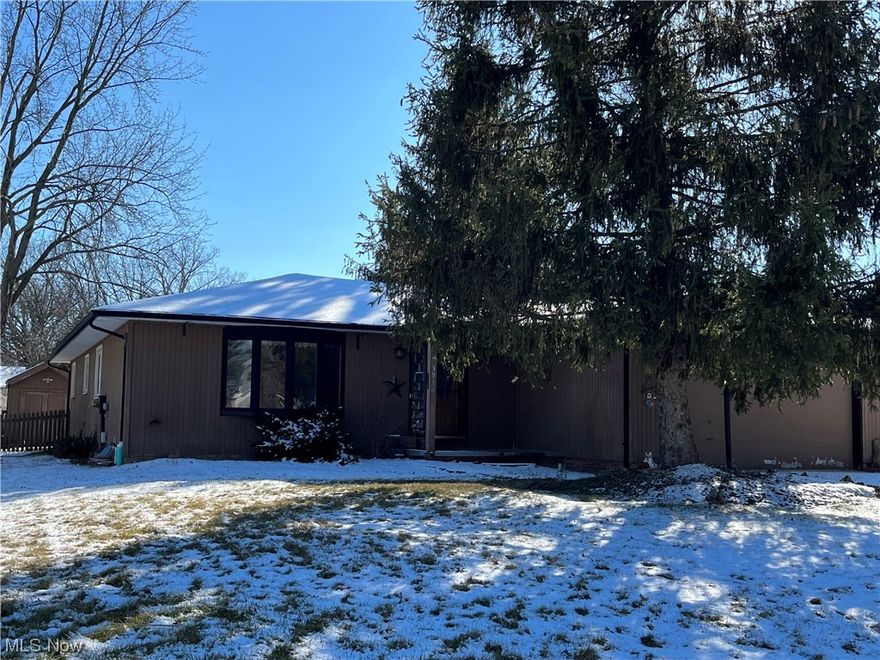 WELCOME TO THIS CUSTOM BUILT RANCH BUILT AND CRED FOR  BY THE ORIGINAL OWNERS SINCE 1975.  THE OPEN FLOOR PLAN WAS DESIGNED FOR EASY USE WHETHER ENTERTAINING, PLAYING WITH YOUR CHILDREN OR A QUIET EVENING AT HOME AFTER A BUSY DAY.  THE FAMILY ROOM, JUST STEPS AWAY FROM THE AMPLE KITCHEN WITH EATING AREA , FEATURES A BRICK FIREPLACE (WITH GAS LOGS) NESTLED IN THE CORNER THAT OVERLOOKS THE SLIDING DOOR AND A SPACIOUS COVERED PATIO. PLENTY OF ROOM FOR YOUR SECTIONAL FURNITURE OR RECLINERS IN YOUR THEATER/GAME ROOM OR LARGE ENOUGH FOR A POOL TABLE.  THE MASTER BEDROOM WILL ACCOMODATE YOUR KING SIZE BED AND DRESSERS, FEATERS A LARGE CLOSET AND A FULL BATH WITH STEP IN SHOWER. THERE ARE 2 ADDITIONAL BEDROOMS THAT FEATURE DOUBLE CLOSETS.  aNOTHER FULL BATH WITH NWER VANITY AND TUB/SHOWER. ALL ROOMS HAVE CEILING FANS.  THE FULL BASEMENT HAS A NEW SUMP PUMP WITH A BATTERY BACK UP. UPDATED ELECTRIC PANEL WITH AUXILIARY BOX. TRANE FURNACE IS 2012. NEWER WINDOWS THROUGH OUT. THE AMPLE ATTACHED GARAGE WITH OPENER INCLUDES A WORKBENCH, TOOLS, AND GOLF EQUIPMENT.  THIS IS AN ESTATE AND THE FAMILY IS LOOKING FOR MORE PAPER WORK WHICH WILL BE PROVIDED. YOU WILL WANT TO BRING YOUR DECORATING IDEAS TO MAKE THIS HOME YOUR OWN.