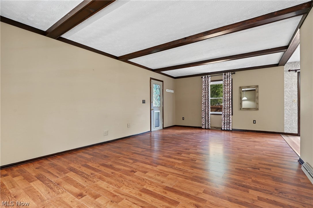 1056 Mohawk Trail SW