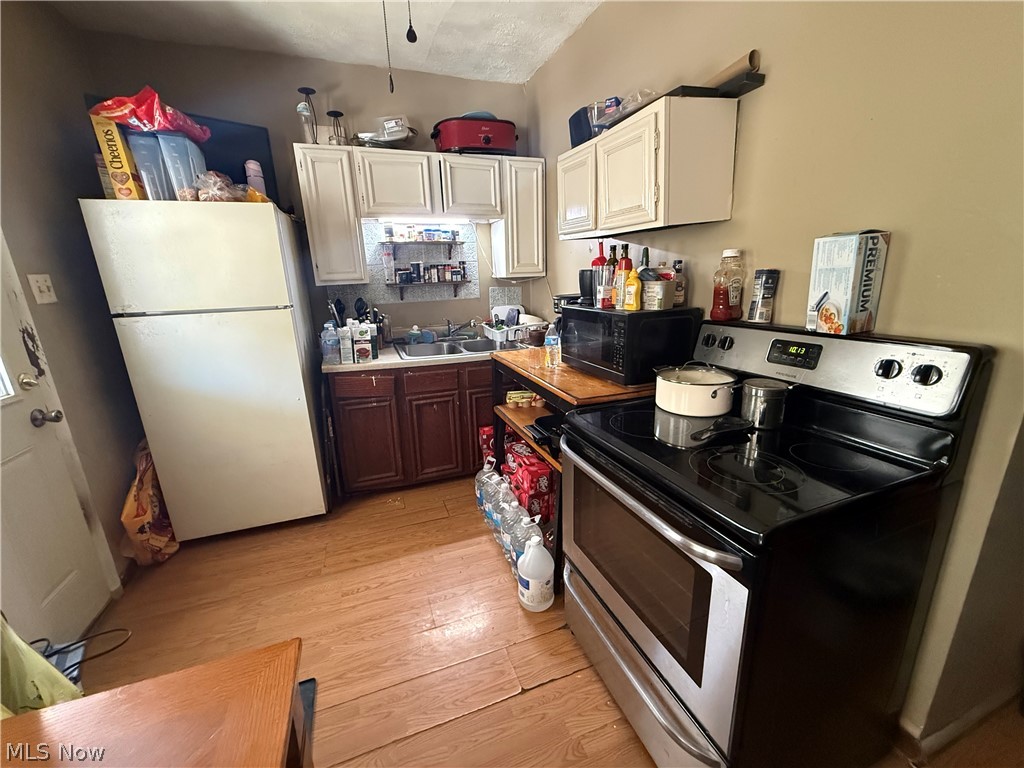 Rosser & Robinsons Add 01 - Residential