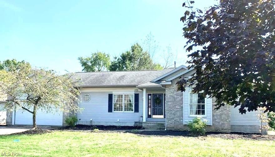 Open floor plan ranch with updated kitchen and baths!  Vaulted ceiling makes this home feel so open and spacious.  Great room with fireplace is open to the kitchen and dinette.  Newer carpet in all bedrooms.  Kitchen with newer cabinets and granite countertops.  Finished basement with wet bar!  Multiple level deck overlooking the backyard.  This home is on a very quiet private cul de sac road.