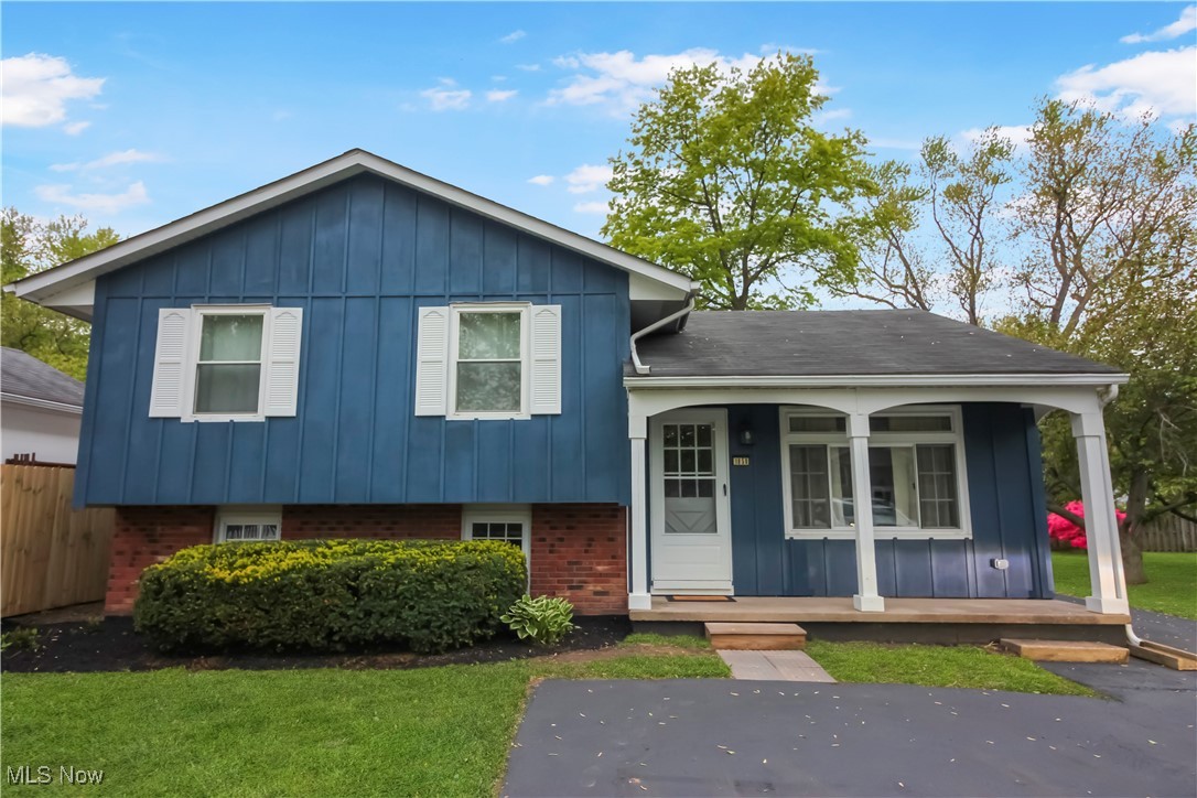 1658 Travers Road, Madison, Ohio image 2