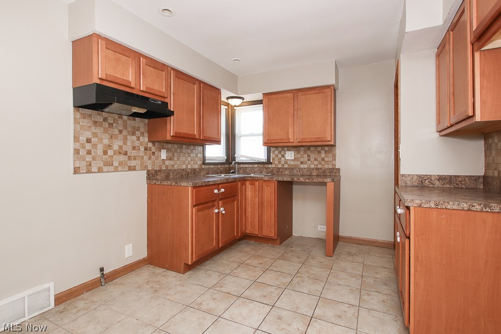 S H Kleinman Realty Cos Utopi - Residential Lease