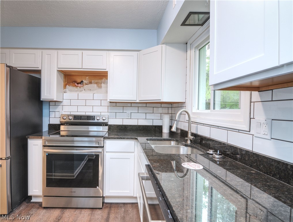 Regal Arms Condo - Residential