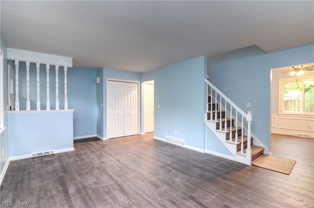 Regal Arms Condo - Residential