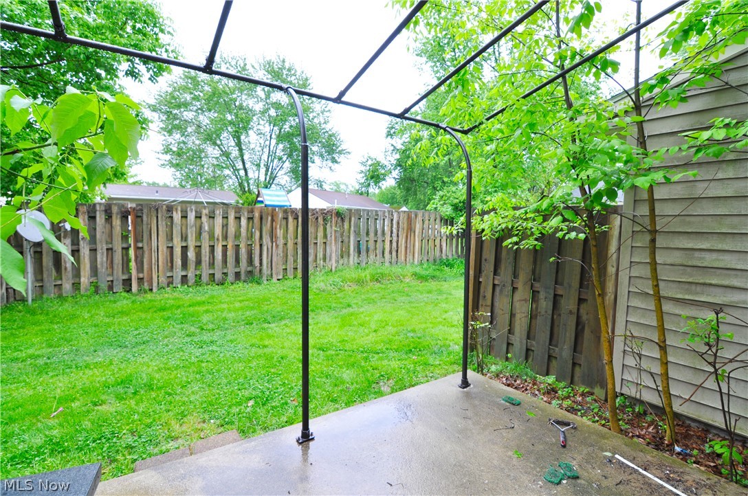 Regal Arms Condo - Residential