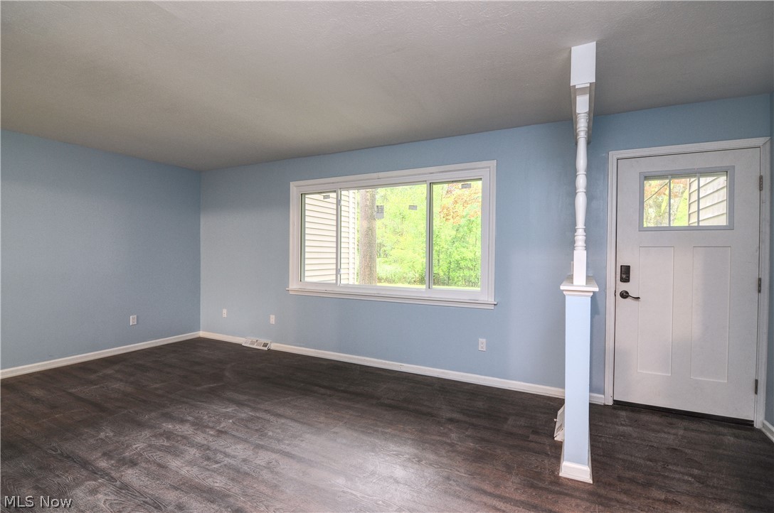 Regal Arms Condo - Residential