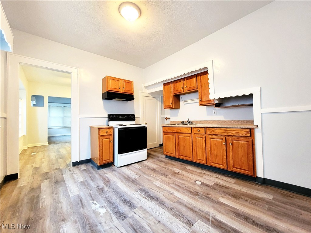 3302 E 105th Street, Cleveland, Ohio image 2