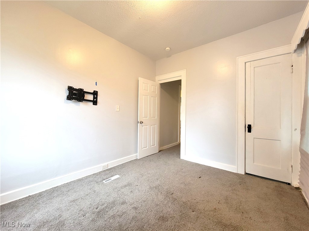 3302 E 105th Street, Cleveland, Ohio image 5