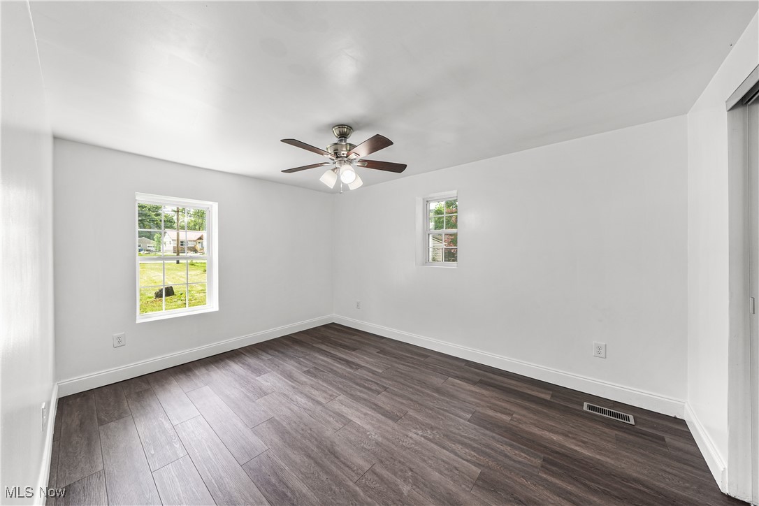 928 Tibbetts Wick Road, Girard, Ohio image 12