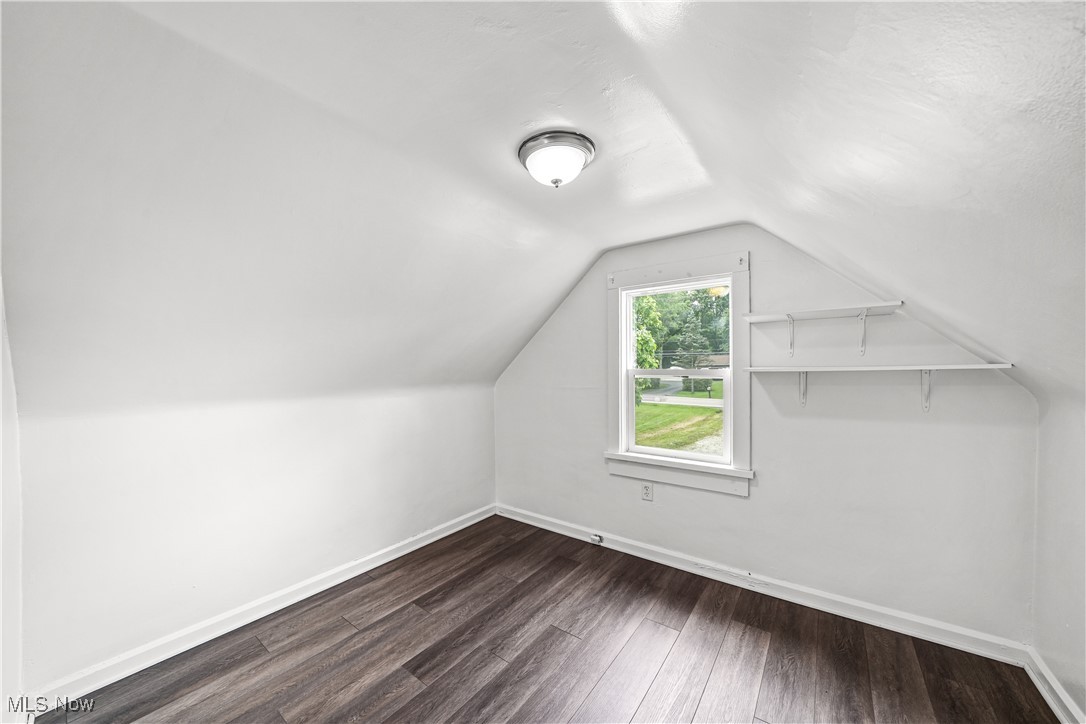 928 Tibbetts Wick Road, Girard, Ohio image 17