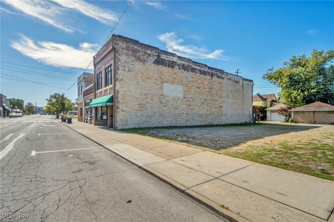Barberton - Commercial Sale