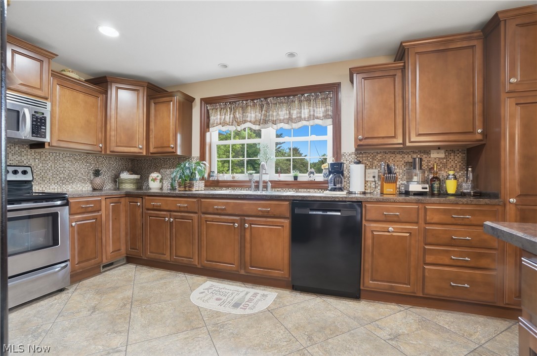 Cherry Vly Iron Works Add - Residential