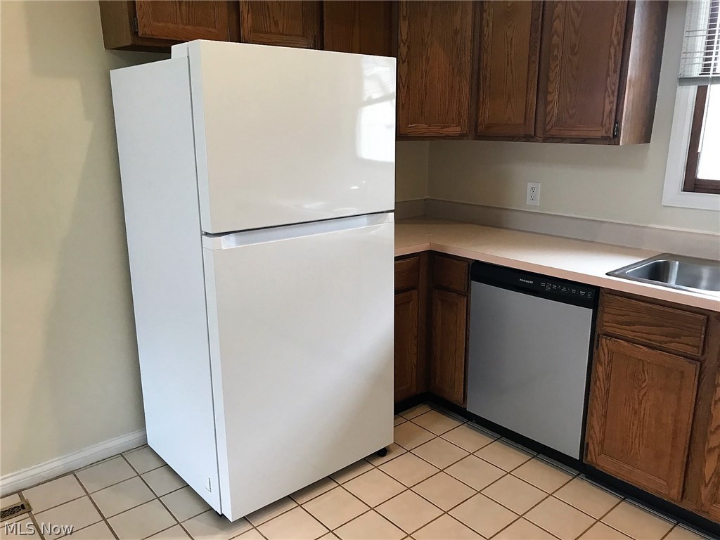 Holland M Gary - Residential Lease