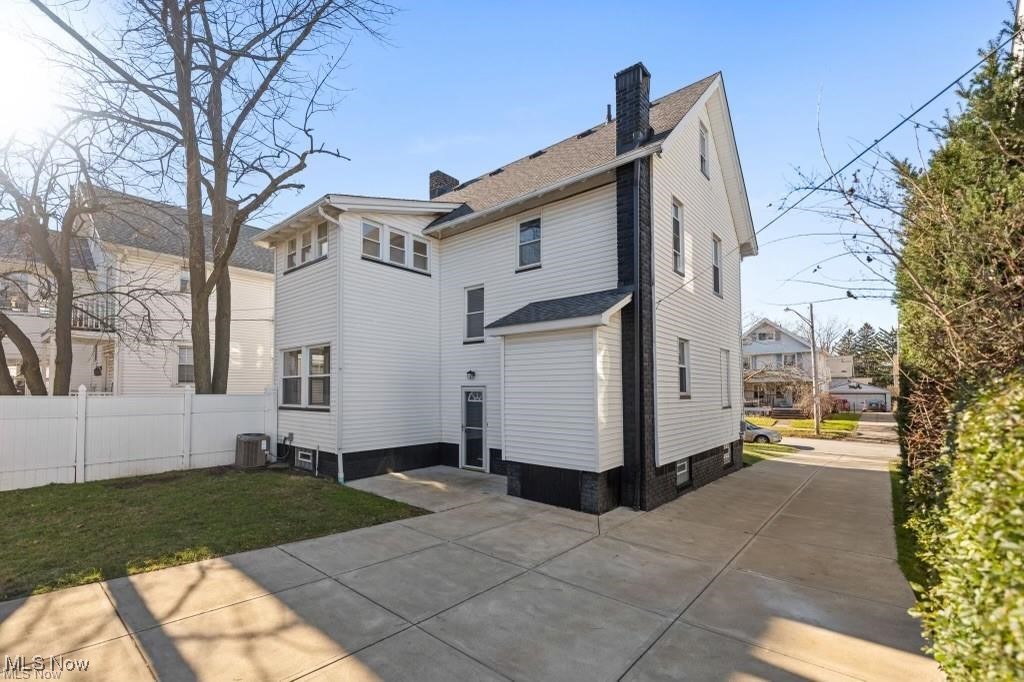 Lakewood Sub - Residential Lease