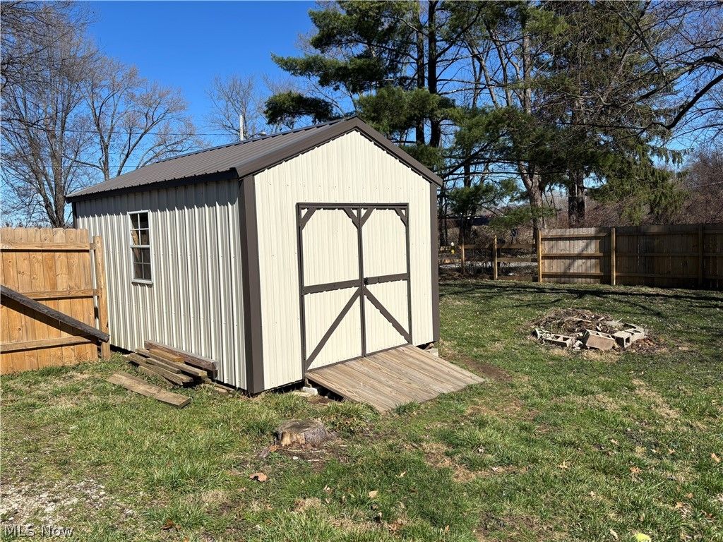 Photo of 2407 Nesmith Lake Boulevard, Akron, OH 44314 (MLS # 5192126)