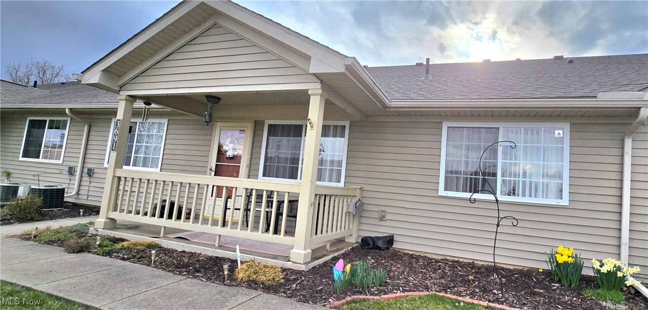 3691 Colony Hill Drive, Zanesville, Ohio image 2