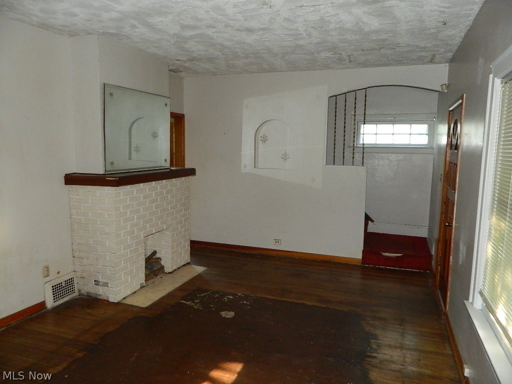 Denison-98th Street - Residential