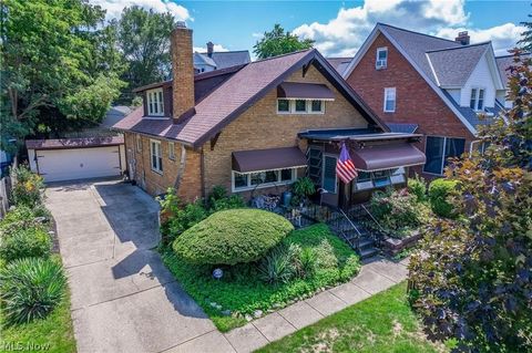 2151 Overbrook Avenue Lakewood OH 44107