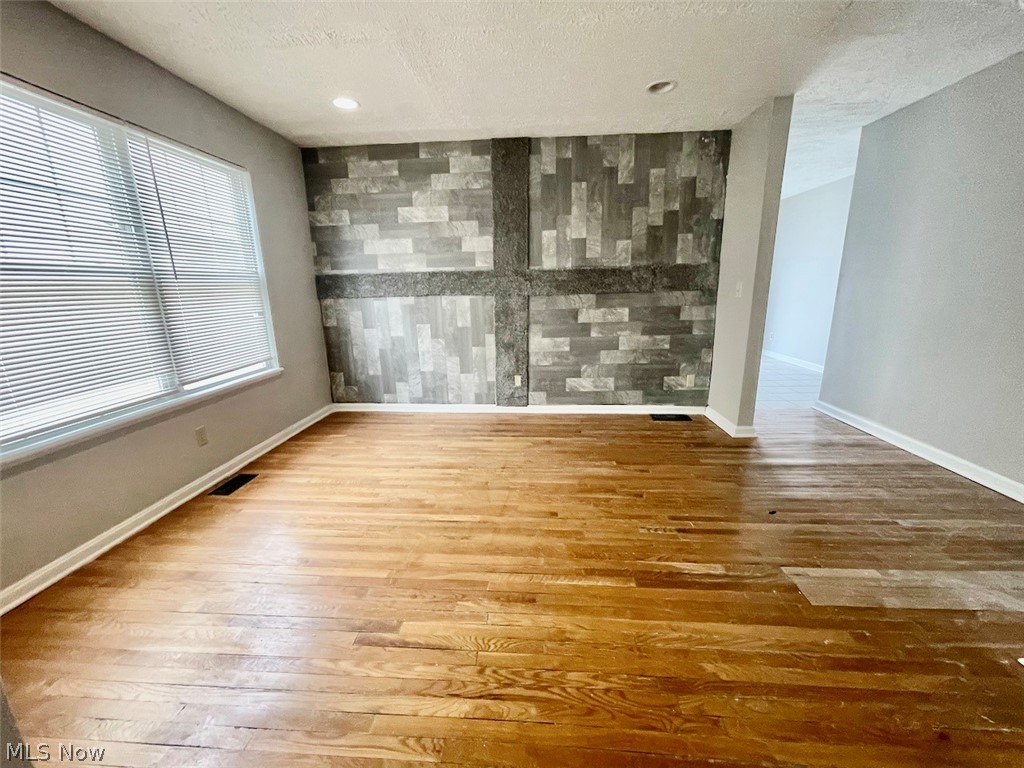 Villas/Woodhaven - Residential