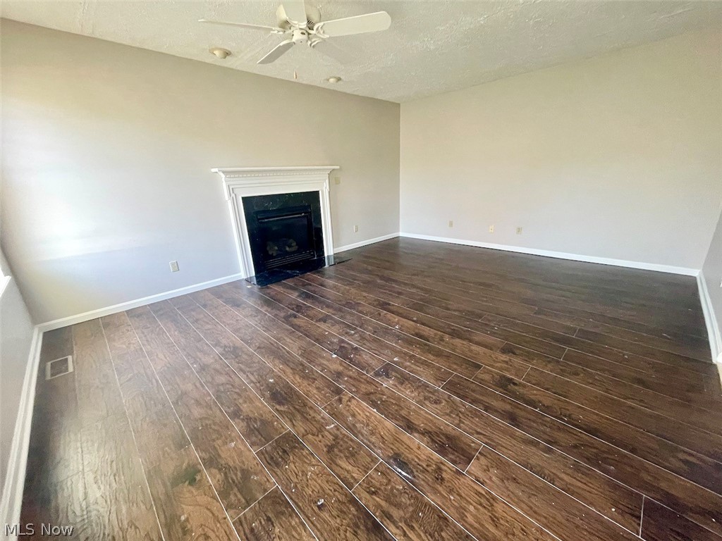 Villas/Woodhaven - Residential