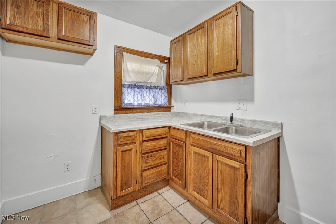 317 W 31st Street, Lorain, Ohio image 3