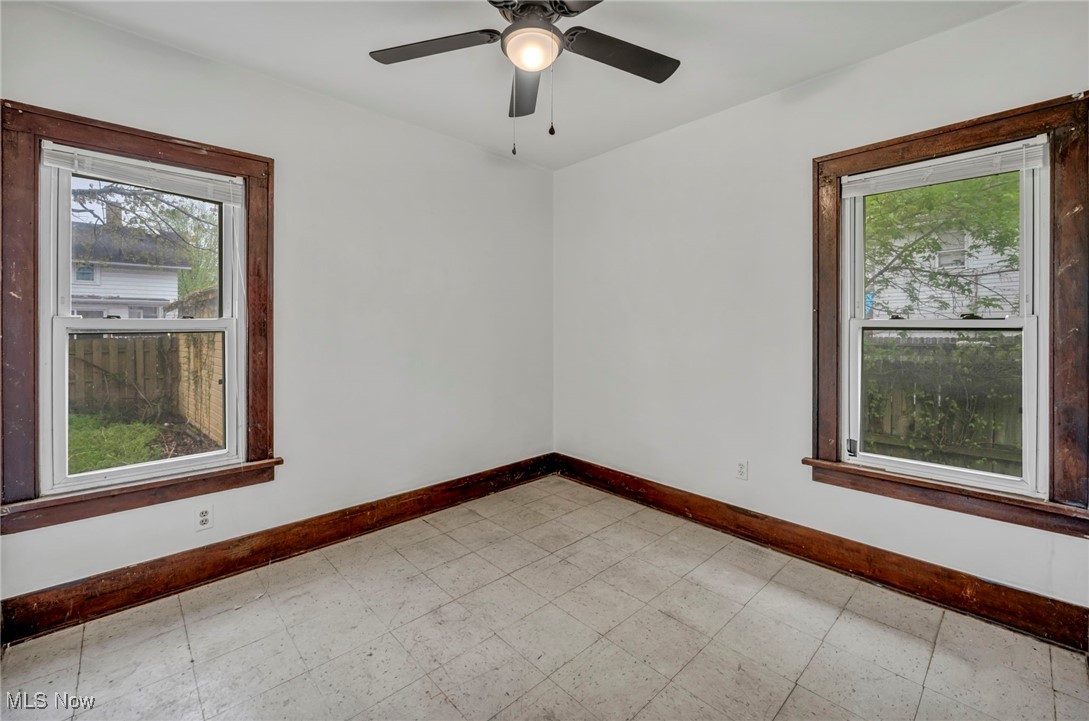 317 W 31st Street, Lorain, Ohio image 9