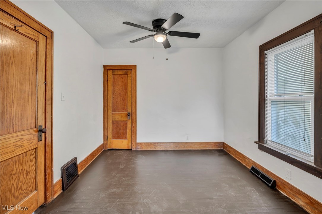 317 W 31st Street, Lorain, Ohio image 11