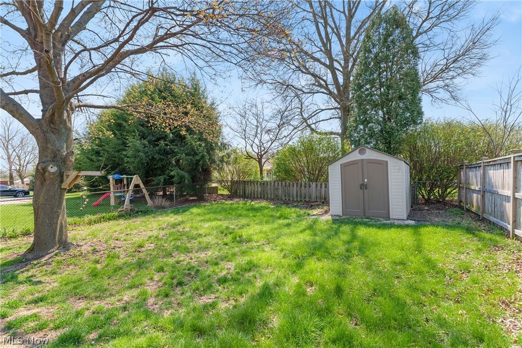 Photo of 208 Bonnett Street SW, North Canton, OH 44720 (MLS # 5199537)