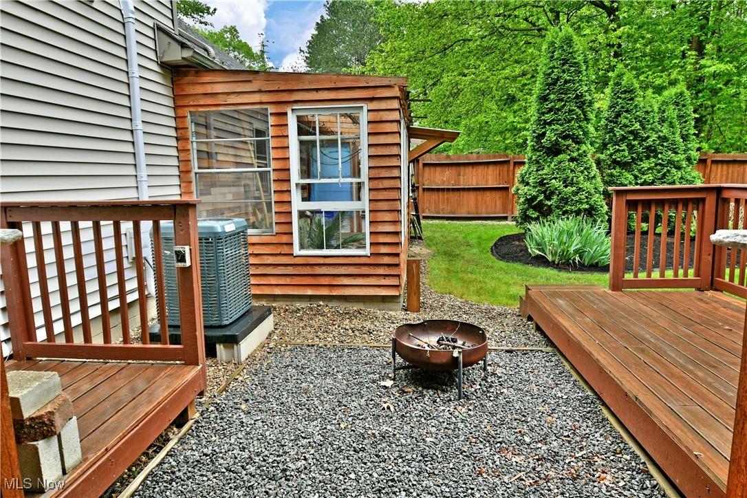 8276 Kenyon Drive, Warren, Ohio image 45