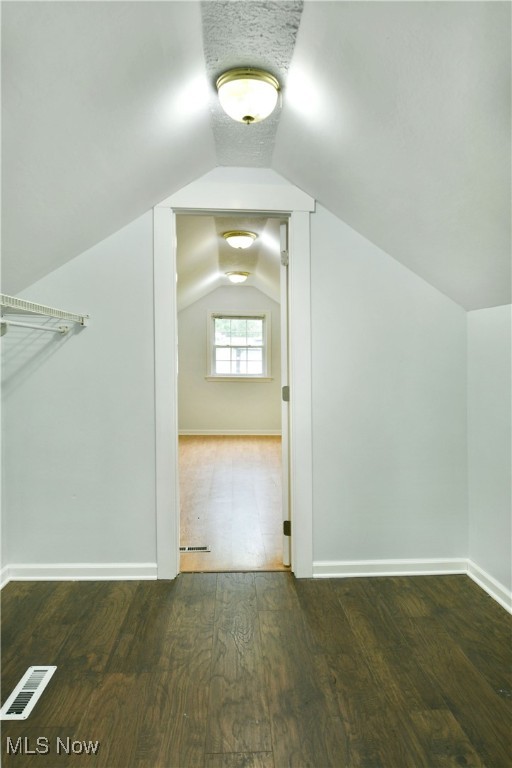 8276 Kenyon Drive, Warren, Ohio image 24