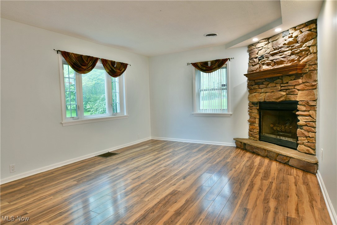 8276 Kenyon Drive, Warren, Ohio image 7
