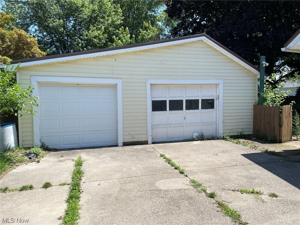 Hiram Lake - Residential