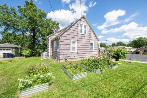 Tiny photo for 537 Coolman Avenue, Ravenna, OH 44266 (MLS # 5239479)