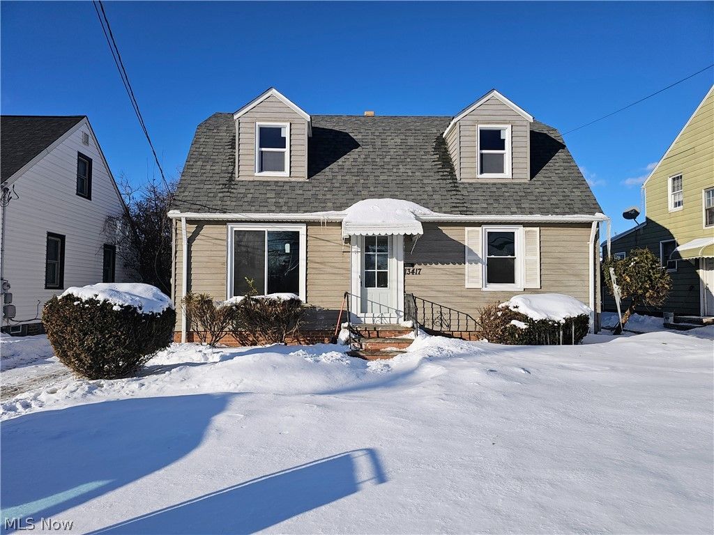 Photo of 13417 Granger Road, Garfield Heights, OH 44125 (MLS # 5185910)