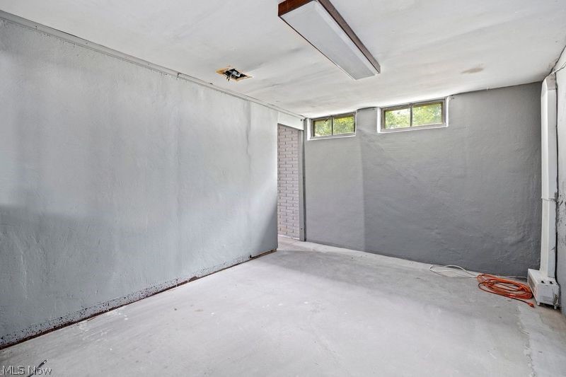 Williamsburg Heights 06 - Residential