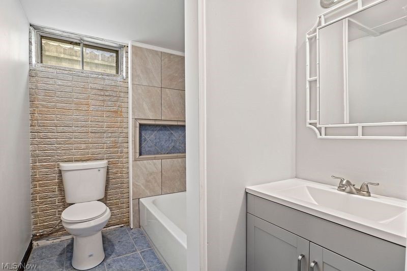 Williamsburg Heights 06 - Residential