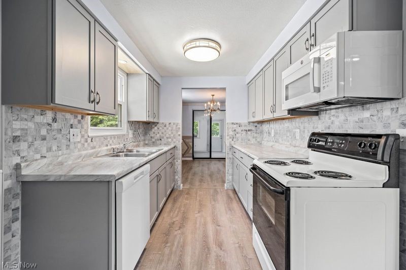 Williamsburg Heights 06 - Residential