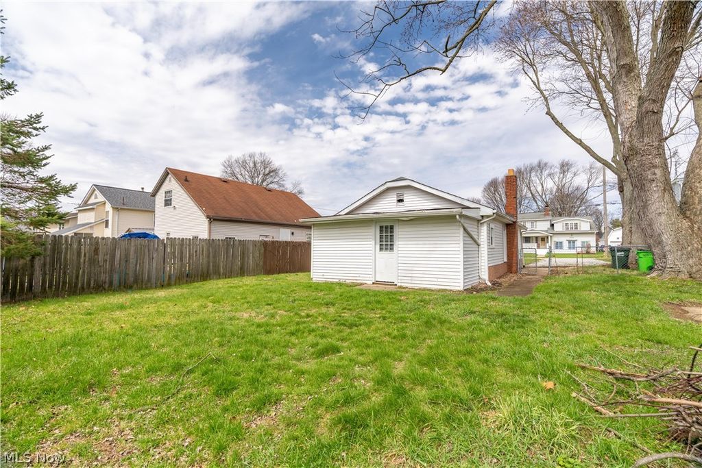 Photo of 3736 Louise Street, Mogadore, OH 44260 (MLS # 5197120)