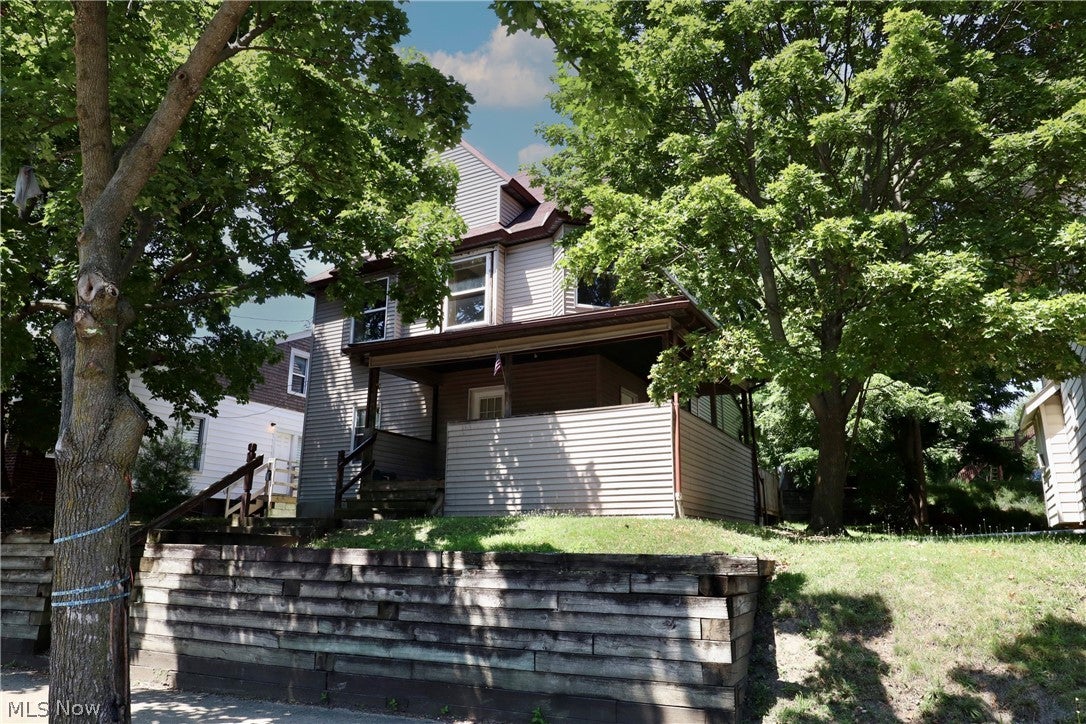 835 Kenmore Boulevard