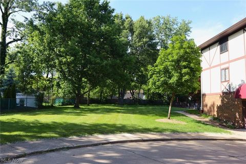 Tiny photo for 4849 Grace Road, North Olmsted, OH 44070 (MLS # 5216888)