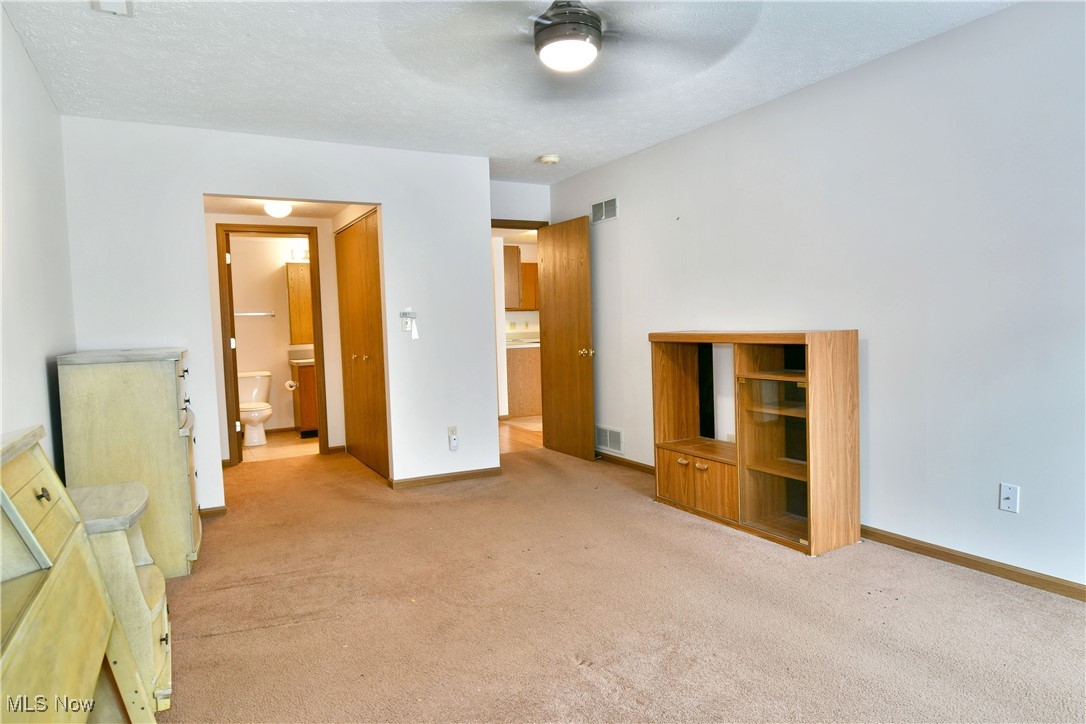 Lake Pointe Condo - Residential