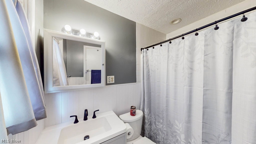 BEECHCREST 2 LOT 233 F 75.00 - Residential