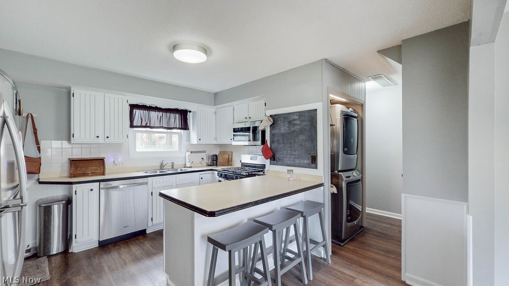 BEECHCREST 2 LOT 233 F 75.00 - Residential