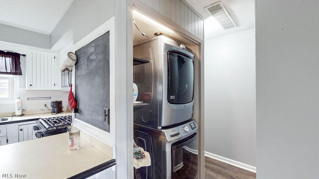 BEECHCREST 2 LOT 233 F 75.00 - Residential