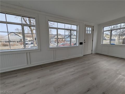 Tiny photo for 5550 Grasmere Avenue, Maple Heights, OH 44137 (MLS # 5190367)