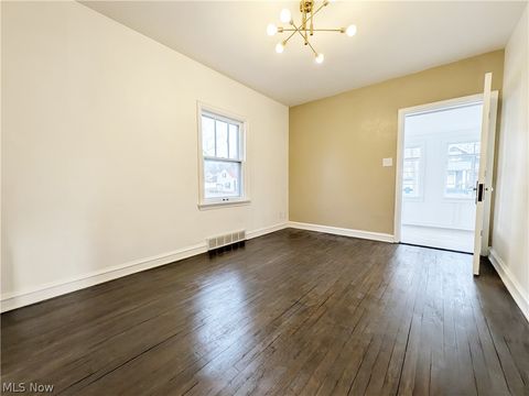 Tiny photo for 5550 Grasmere Avenue, Maple Heights, OH 44137 (MLS # 5190367)