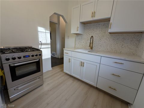 Tiny photo for 5550 Grasmere Avenue, Maple Heights, OH 44137 (MLS # 5190367)