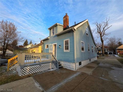 Tiny photo for 5550 Grasmere Avenue, Maple Heights, OH 44137 (MLS # 5190367)